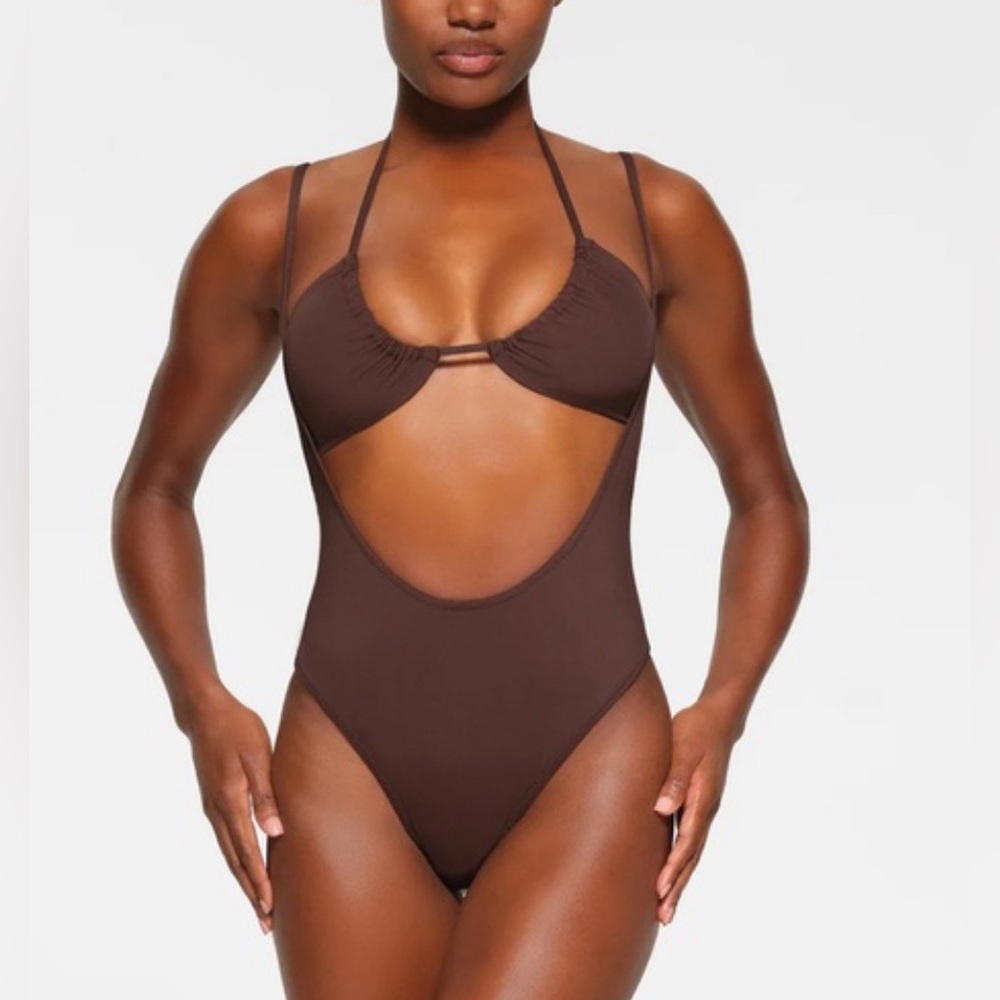 BNWT! SKIMS Recycled Swim Cut Out Open Bust One Piece Size S in Color Cocoa